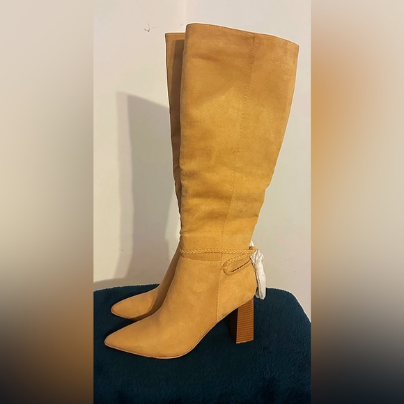 NWOB JustFab Tan Faux Suede Boots Size 10 - Picture 12 of 14